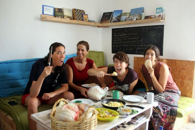 Juha'S Guesthouse - Zarqa Bay Jisr ez Zarqa Εξωτερικό φωτογραφία